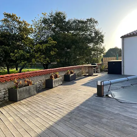 Confortable Avec Piscine Privee, Terrasse Et Jardin - Fr-1-778-44