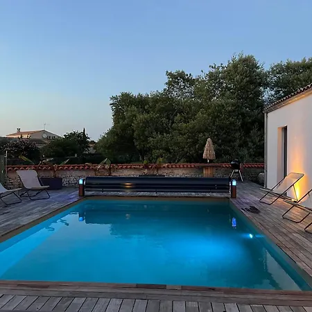 Confortable Avec Piscine Privee, Terrasse Et Jardin - Fr-1-778-44